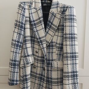 Zara Women's Navy and Cream Checkered Blazer